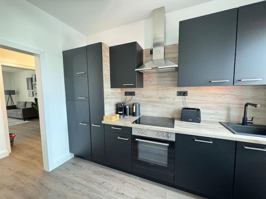 220 Qm Penthouse Wohnung Mit Fahrstuhl - Ohne Spa マンハイム エクステリア 写真