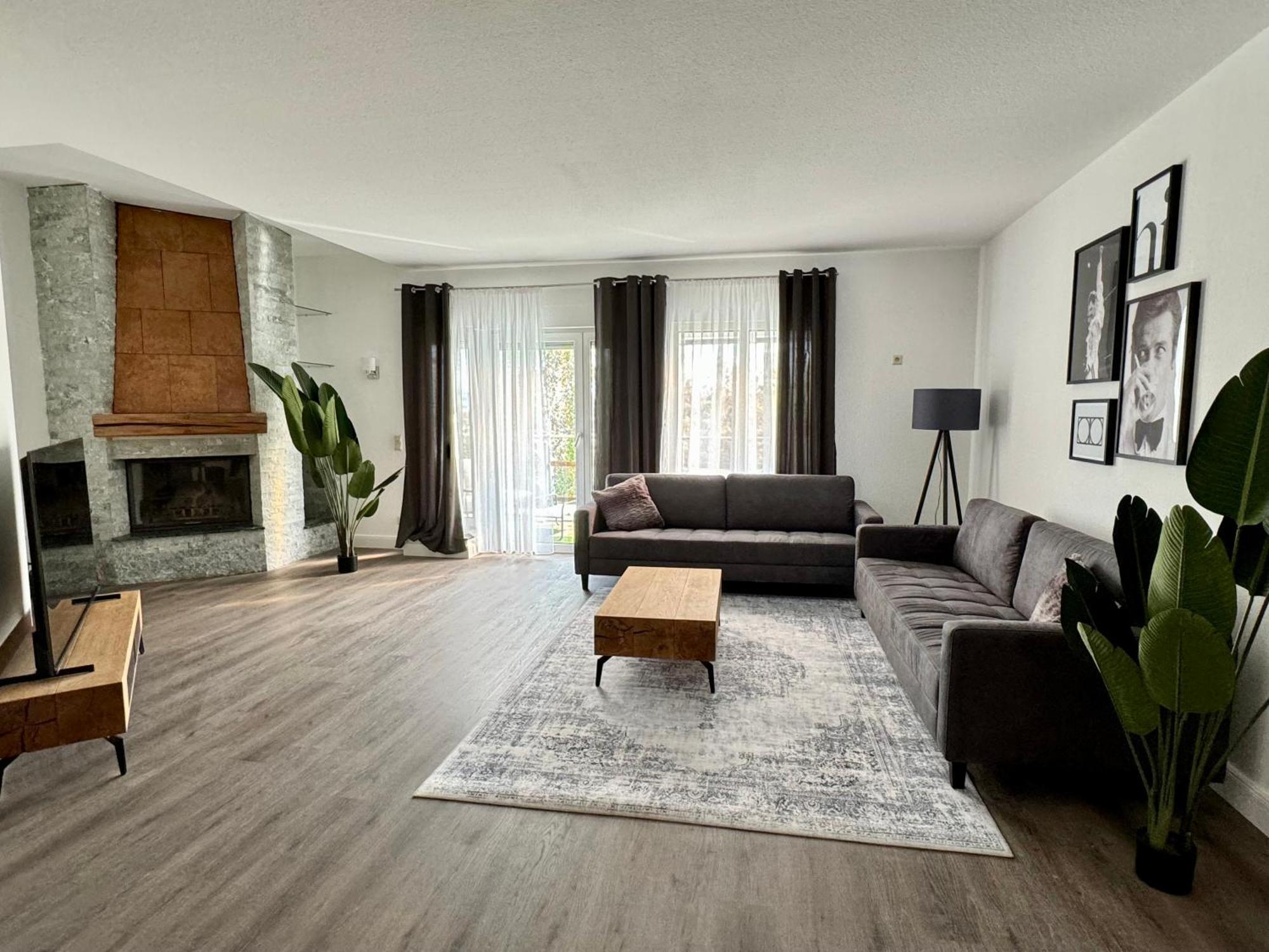 220 Qm Penthouse Wohnung Mit Fahrstuhl - Ohne Spa マンハイム エクステリア 写真